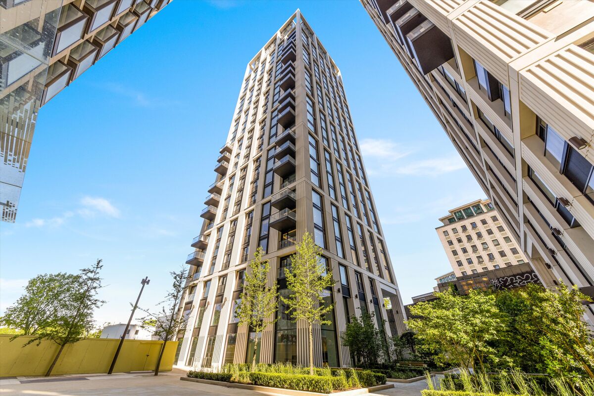 flat to rent in Casson Square, Southbank, London, SE1. SBQ012130329 Knight Frank