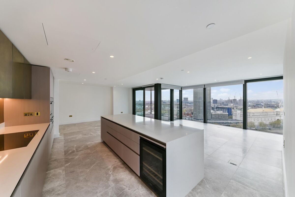 flat to rent in The Dumont, Albert Embankment, London, SE1