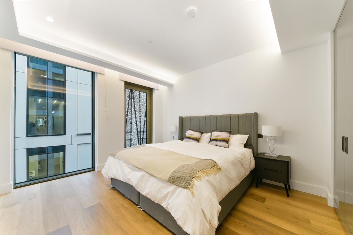 flat to rent in Belvedere Gardens, Belvedere Road, Southbank, London