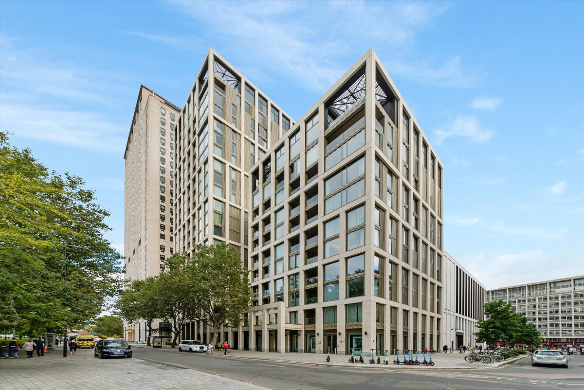 flat to rent in Belvedere Gardens, Belvedere Road, Southbank, London