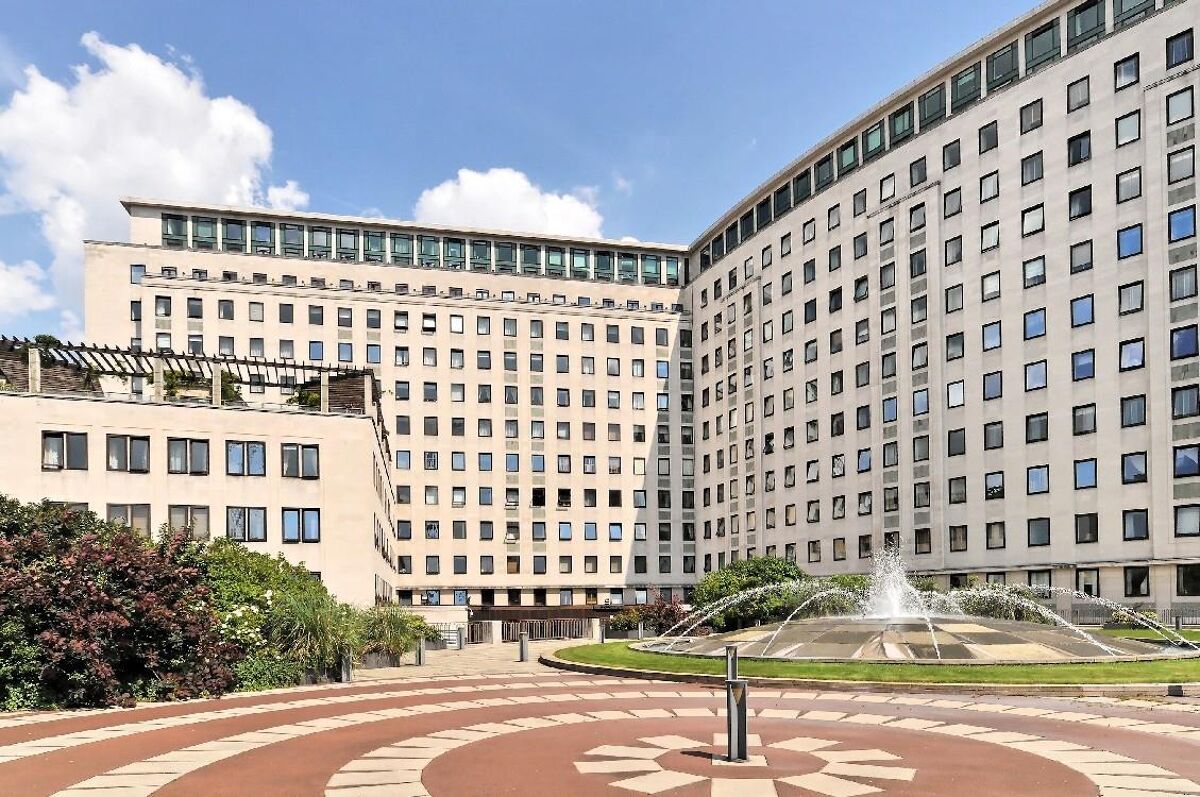 flat to rent in Whitehouse Apartments, Belvedere Road, London, SE1