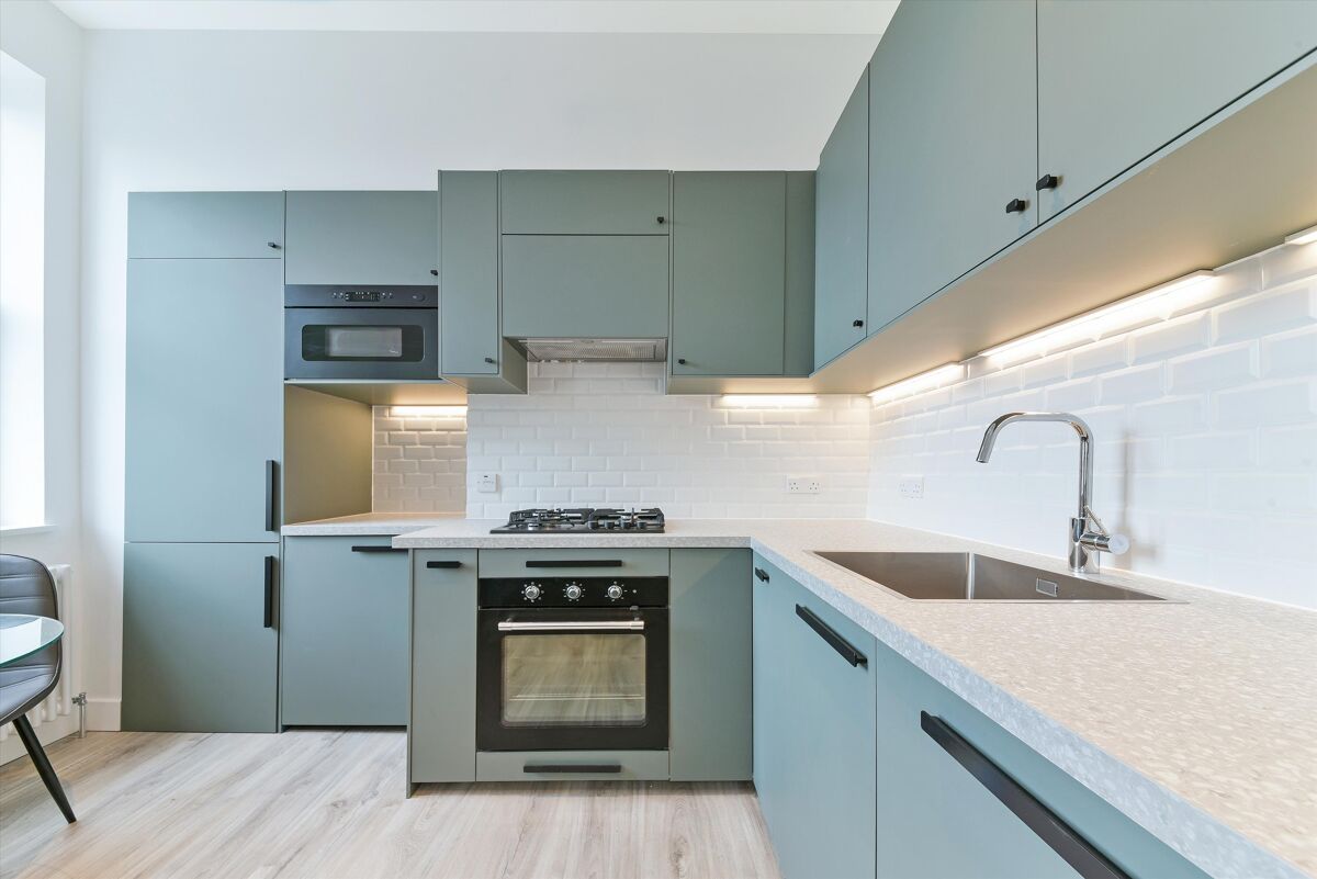 flat to rent in The Cut, Waterloo, London, SE1 SBQ012244217 Knight