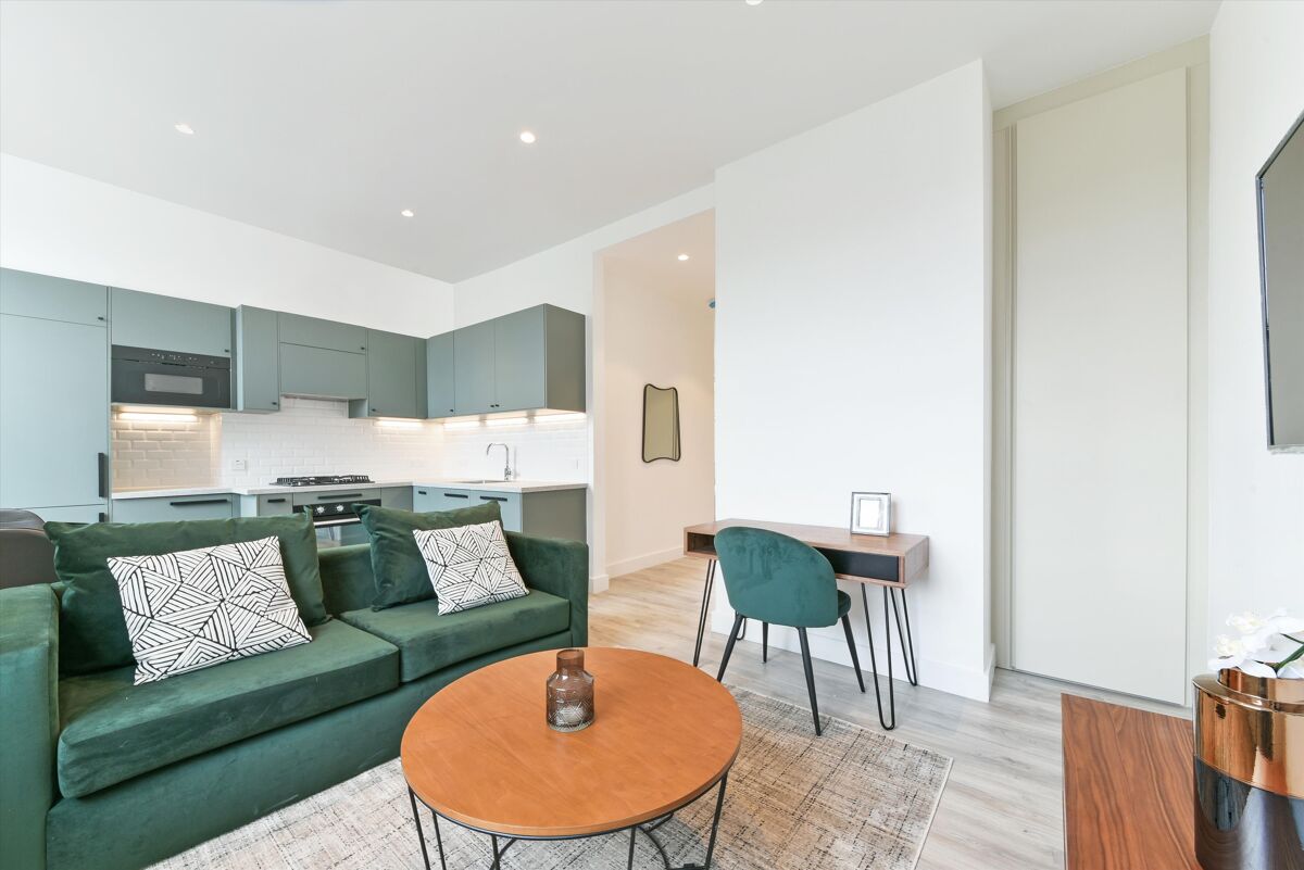 flat to rent in The Cut, Waterloo, London, SE1 SBQ012244217 Knight