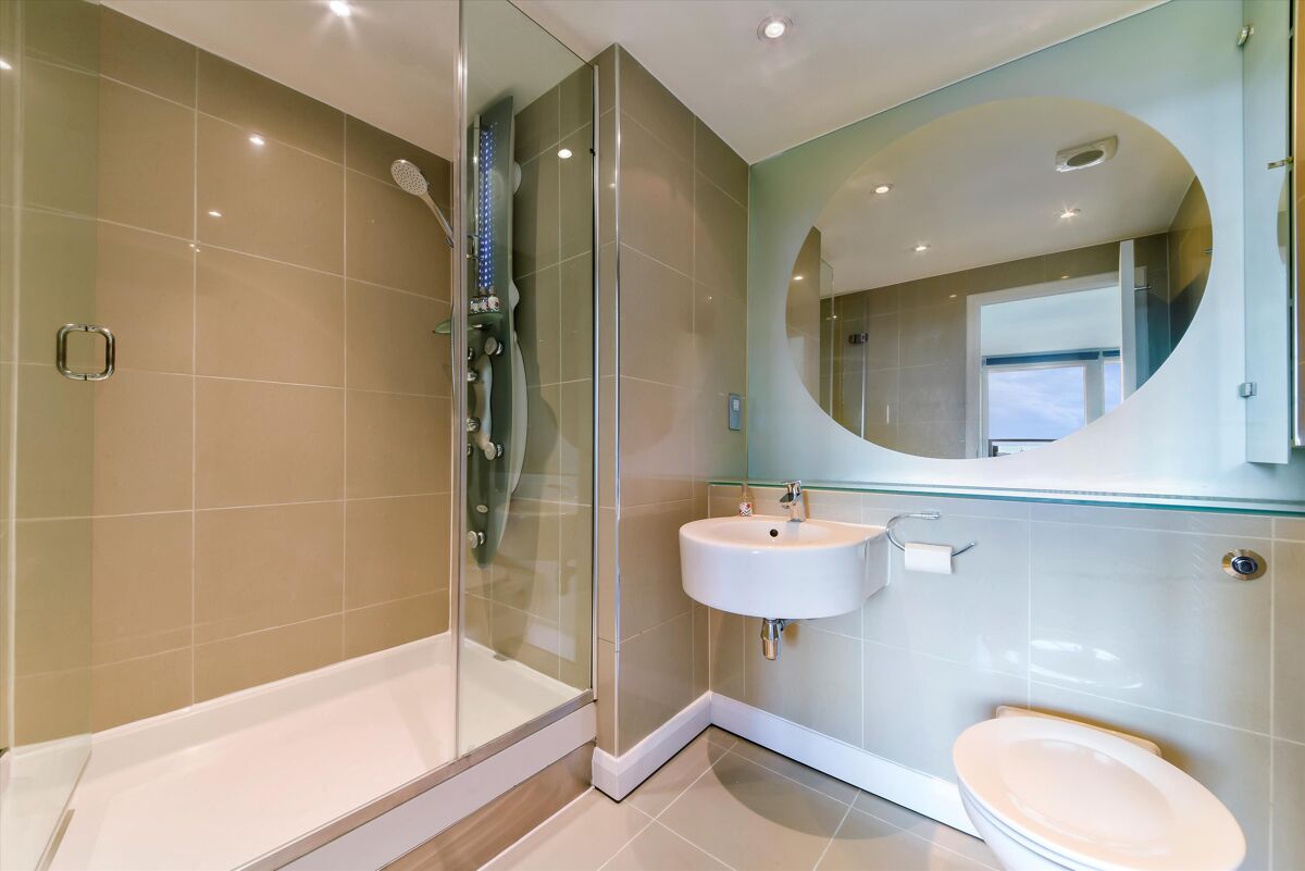 flat to rent in The Perspective, 100 Westminster Bridge Road, Waterloo