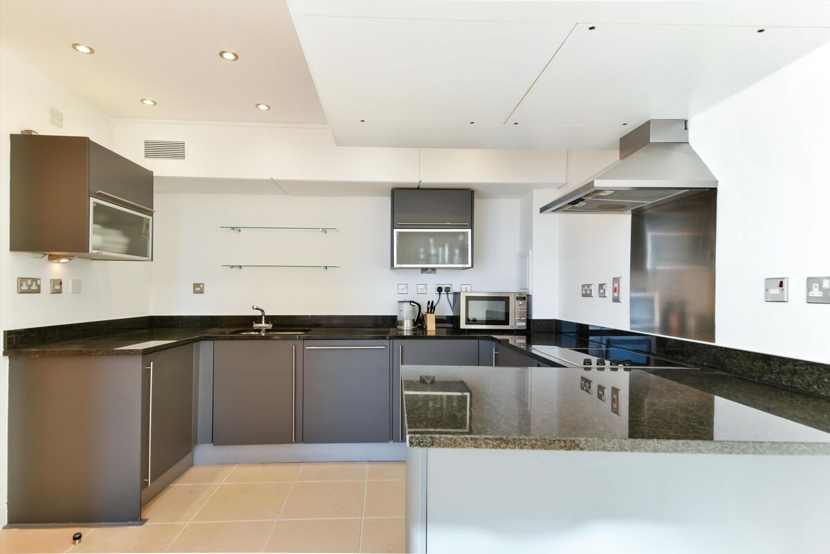 flat to rent in Albert Embankment, London, SE1 SBQ012268851 Knight
