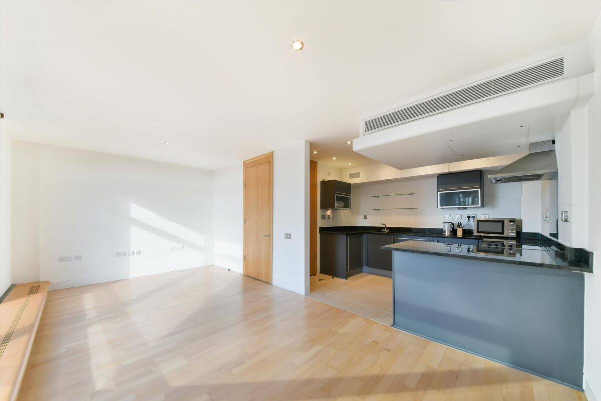 flat to rent in Albert Embankment, London, SE1 SBQ012268851 Knight