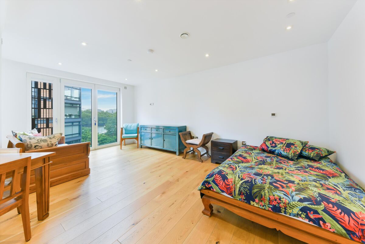 flat to rent in Lambeth High Street, London, SE1 SBQ012301628