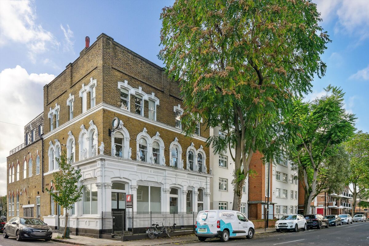 flat to rent in Carpenters Arms Apartments, Welsford Street, London
