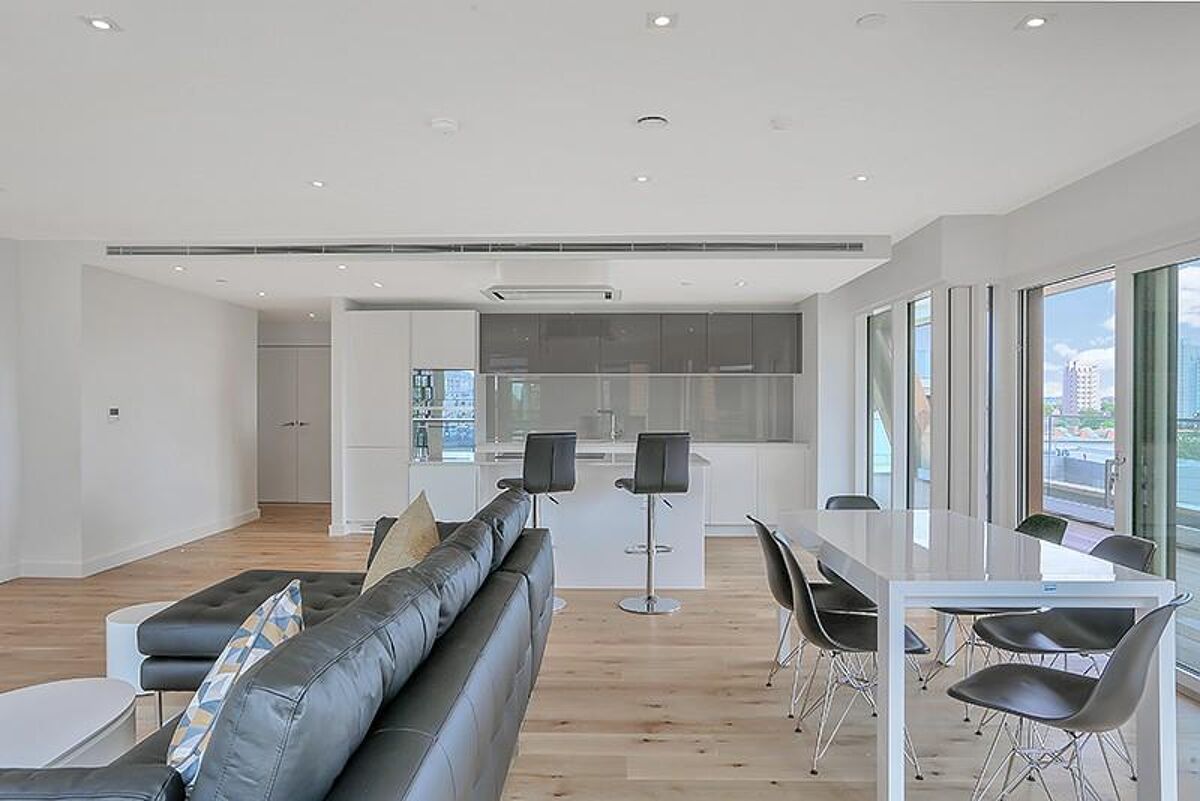 flat to rent in Palace View, Lambeth, London, SE12 SBQ012337301