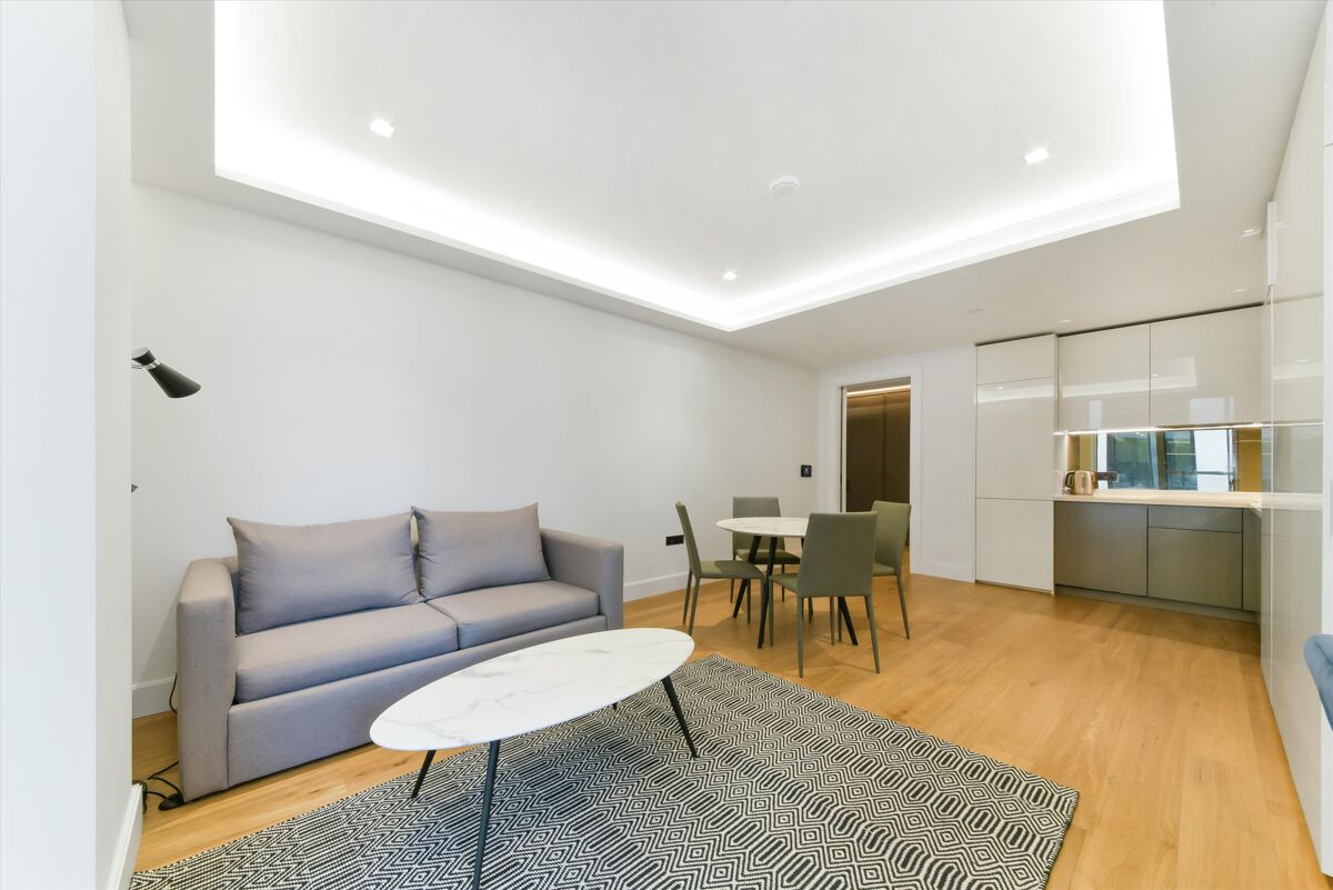 flat to rent in Belvedere Gardens, Belvedere Road, Southbank, London