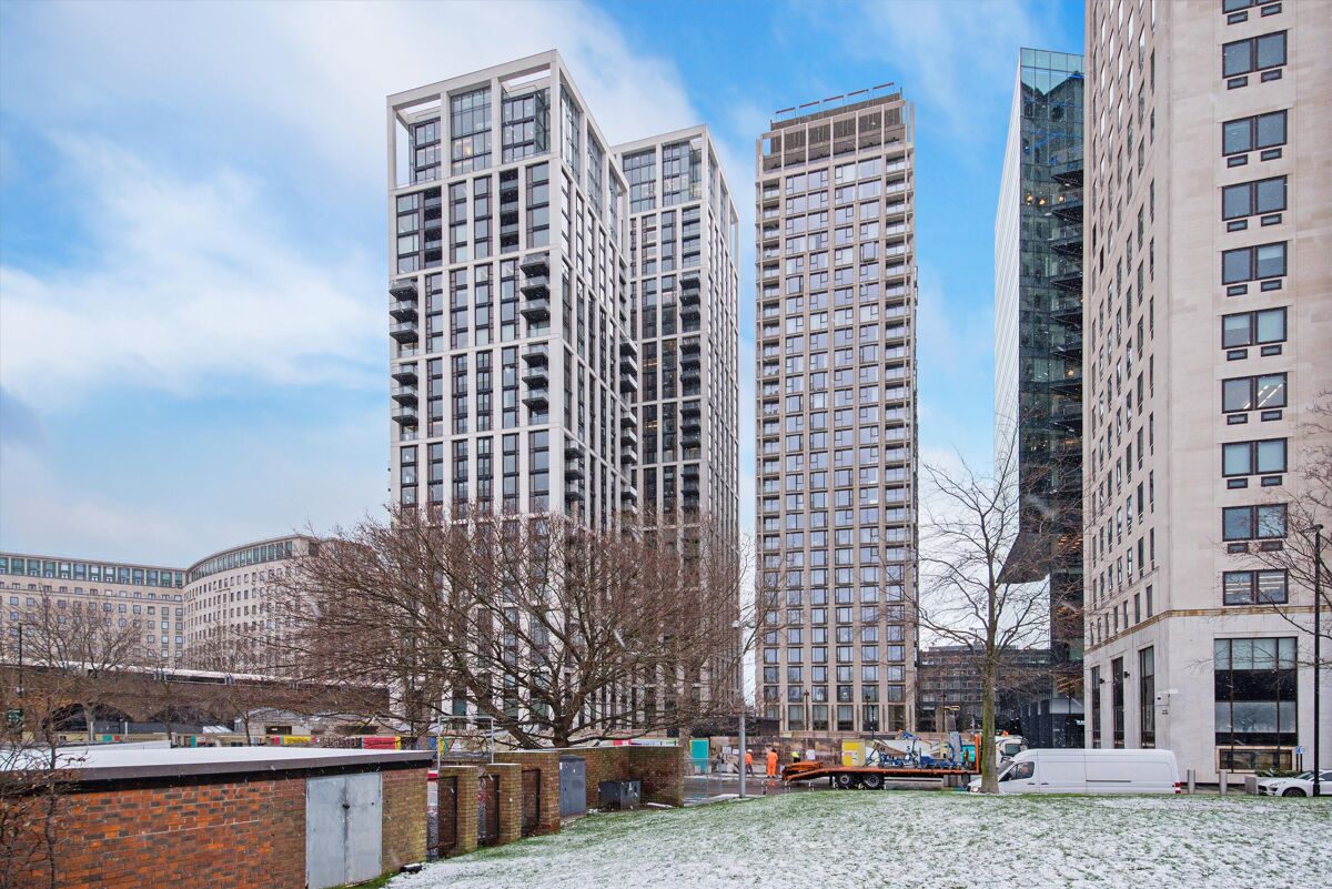 Flat to rent in Casson Square, Southbank, London, SE1. - SBQ012474923 ...