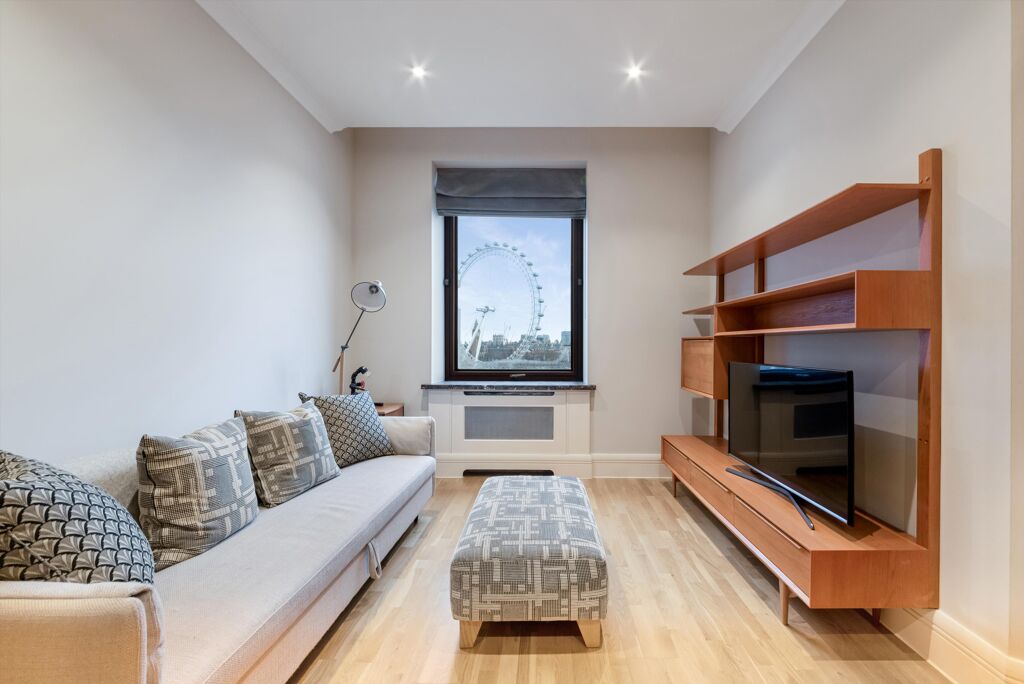 Image of Whitehouse Apartments, 9 Belvedere Road, London SE1