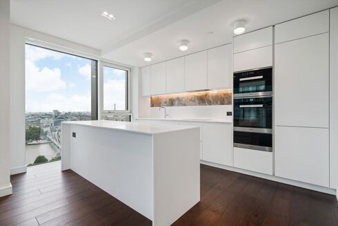 Picture of 3 bedroom flat for rent.