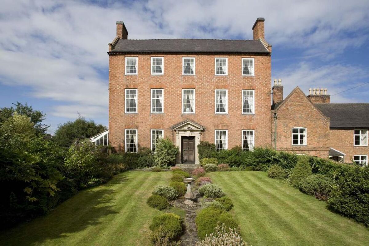 house for sale in The Hollies, Bond End, Yoxall, BurtonOnTrent