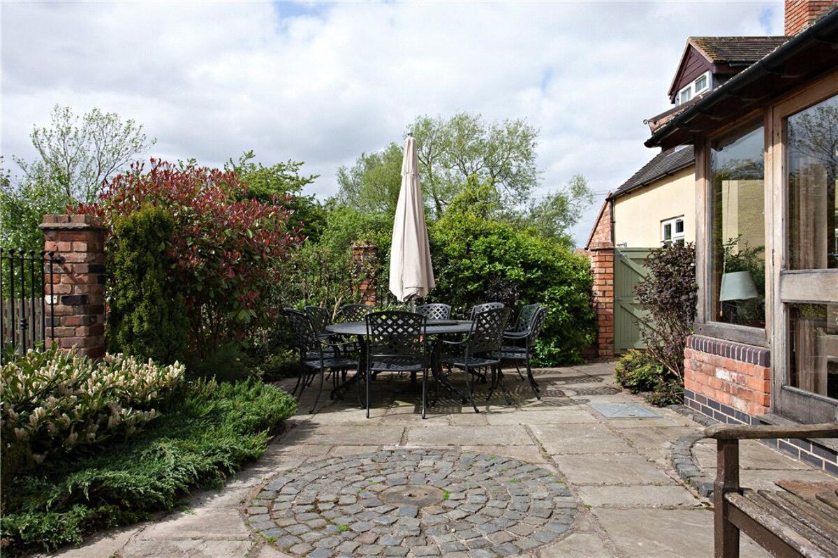 house for sale in Brook End Farm, Brook End, Hurley, Atherstone