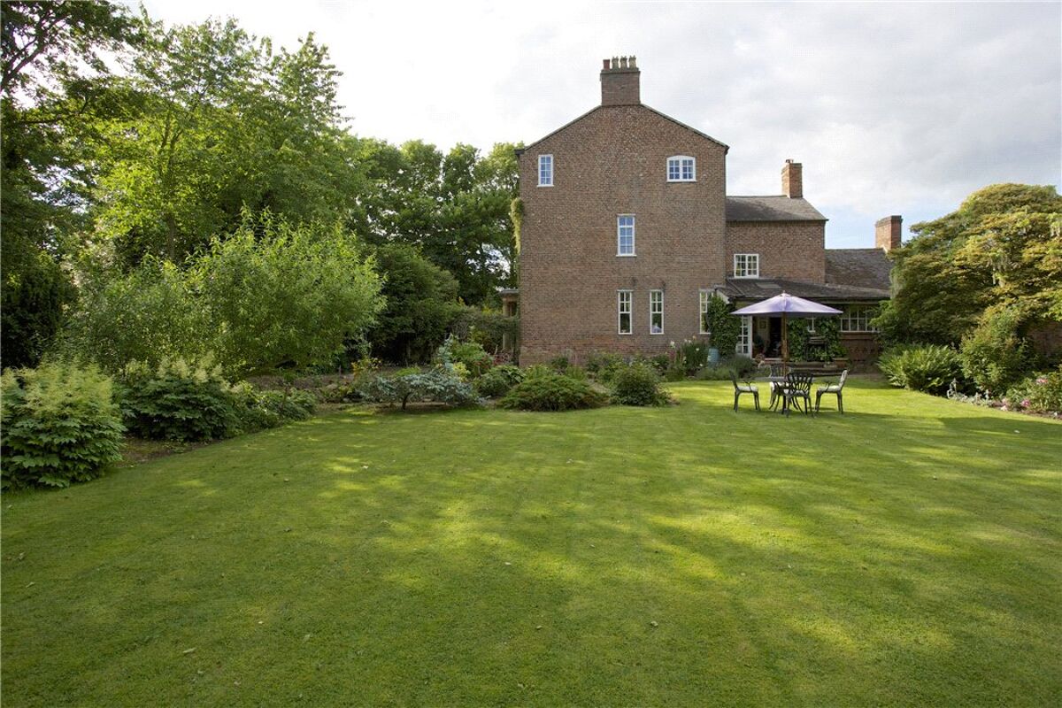 house for sale in Upfields Farm, Elford Road, Tamworth, Staffordshire, B79 SCO130119 Knight