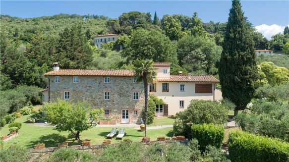 Picture of 5 bedroom farmhouse for sale.