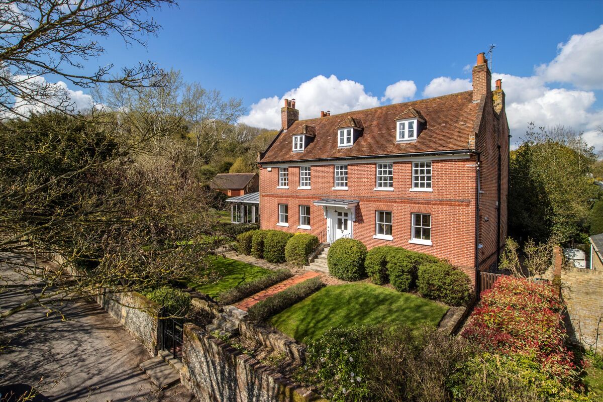 house for sale in Sparepenny Lane, Farningham, Dartford, Kent, DA4 SEV012020386 Knight Frank