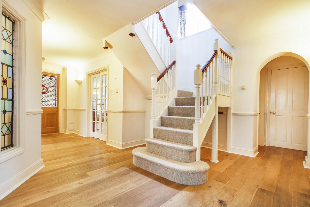 house for sale in Oak Lane, Sevenoaks, Kent, TN13 SEV012041996