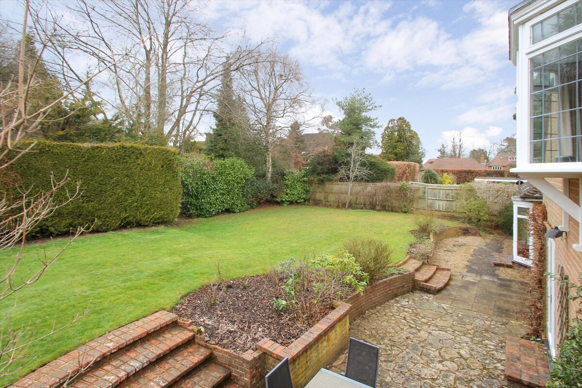 house for sale in Oak Lane, Sevenoaks, Kent, TN13 SEV012041996