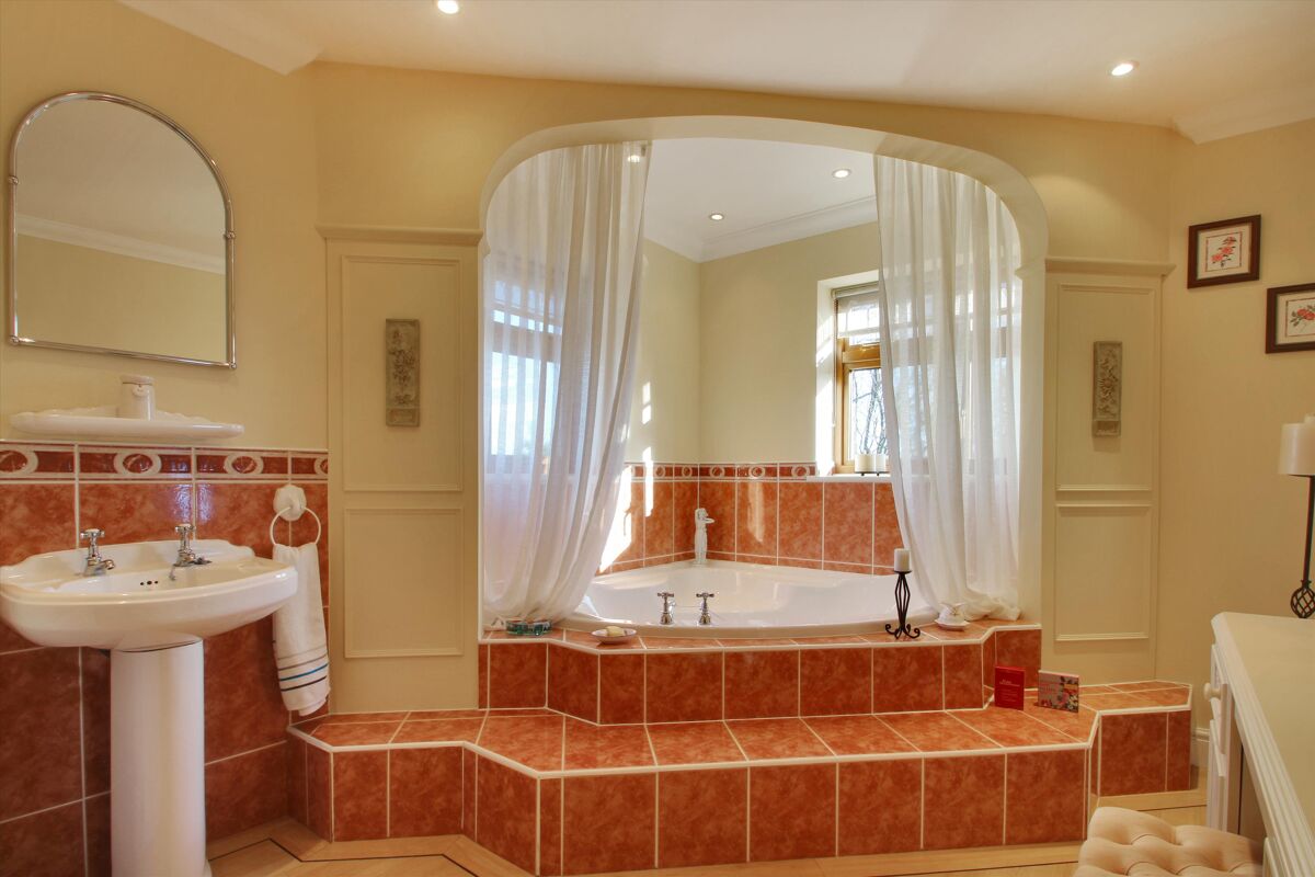 house for sale in Amsbury Road, Hunton, Maidstone, Kent, ME15