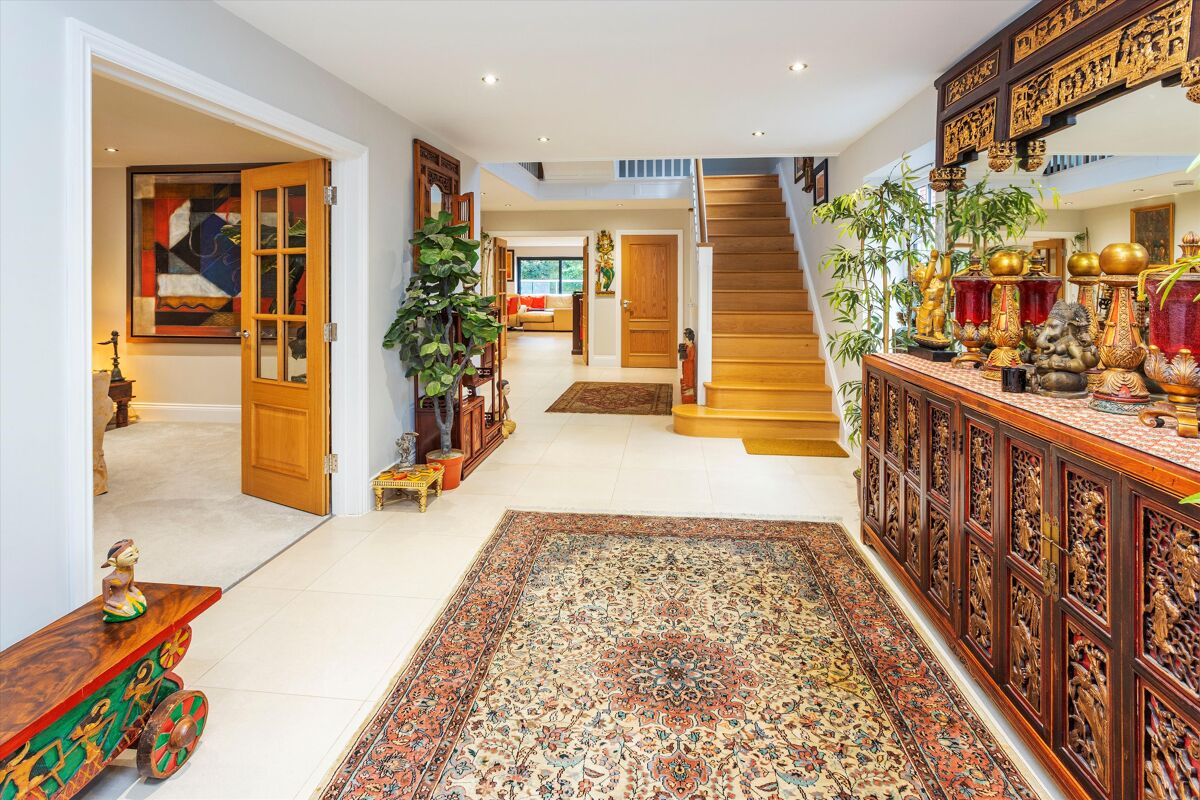 house for sale in Wildernesse Mount, Sevenoaks, Kent, TN13 SEV012082406 Knight Frank