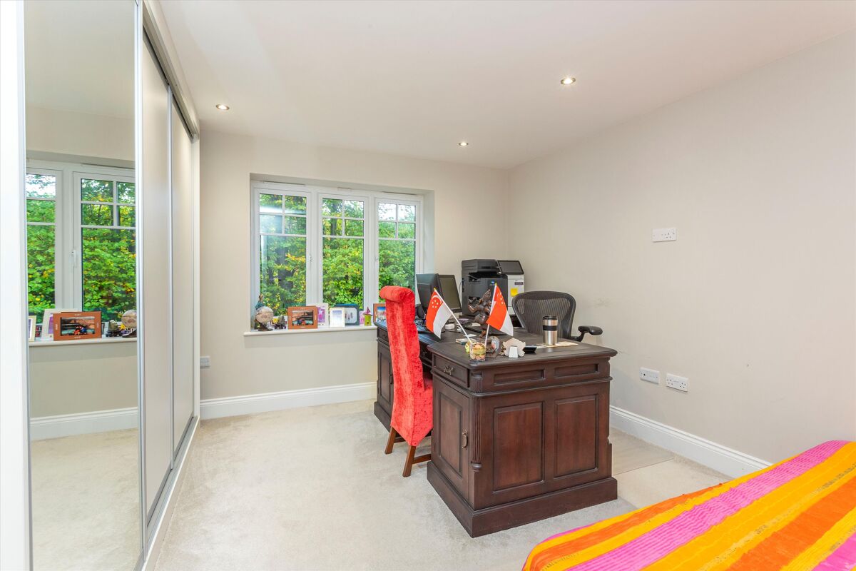 house for sale in Wildernesse Mount, Sevenoaks, Kent, TN13 SEV012082406 Knight Frank