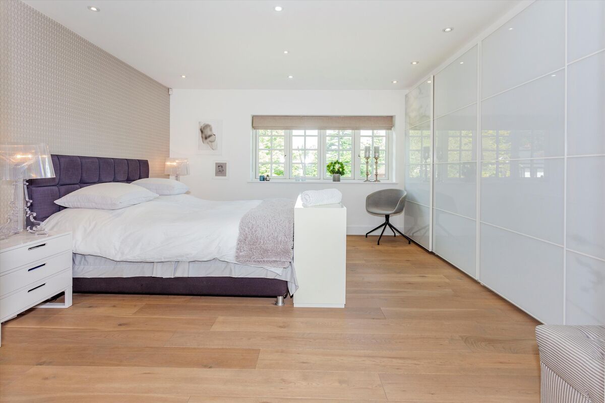 house for sale in Uplands Way, Sevenoaks, TN13 SEV012115309 Knight