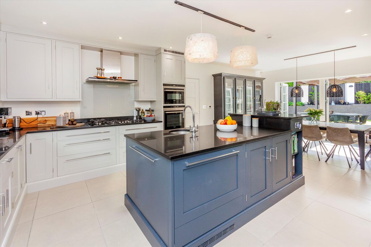 house for sale in Uplands Way, Sevenoaks, TN13 SEV012115309 Knight