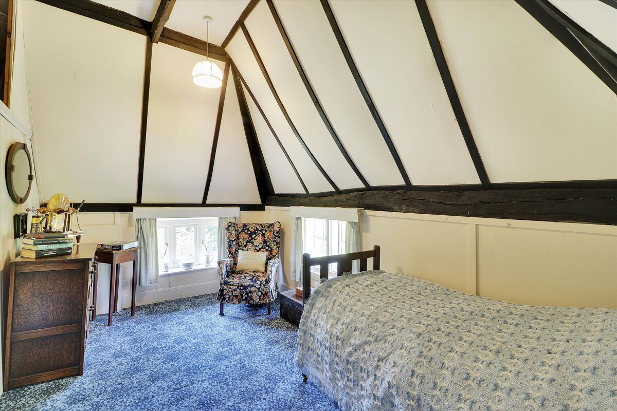 house for sale in Tower Hill, Offham, West Malling, Kent, ME19 SEV012116405 Knight Frank