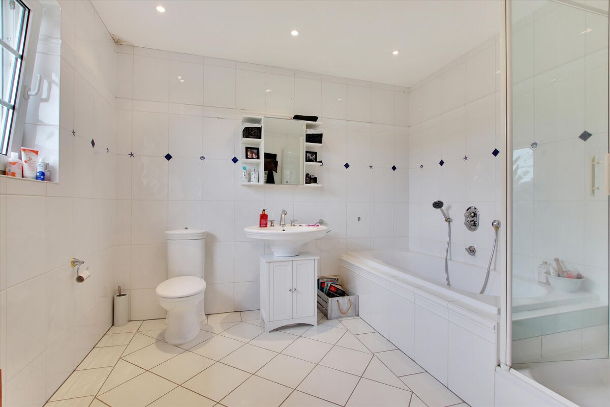 house for sale in Croft Way, Sevenoaks, Kent, TN13 SEV012118459