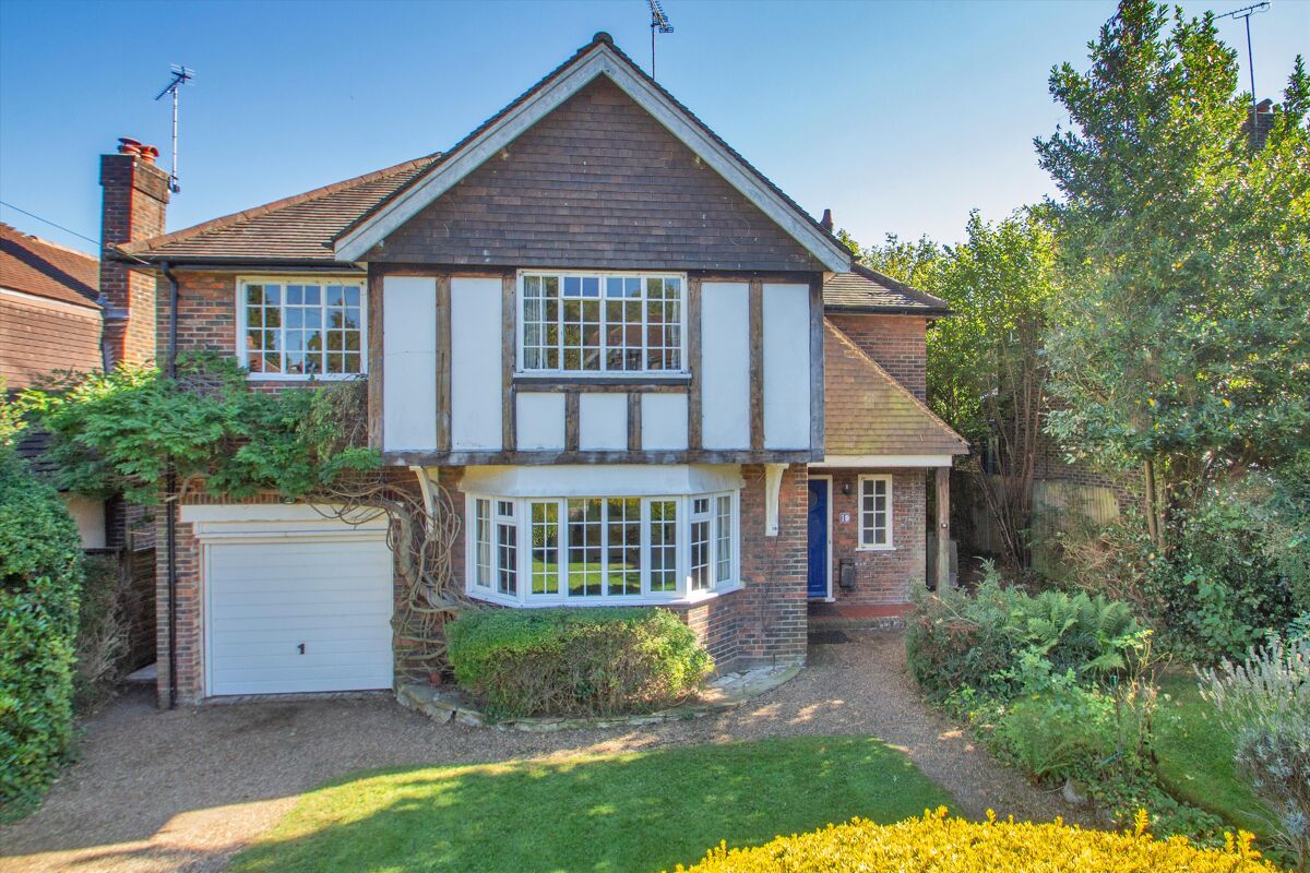 house for sale in Knole Way, Sevenoaks, Kent, TN13 SEV012118830 Knight Frank