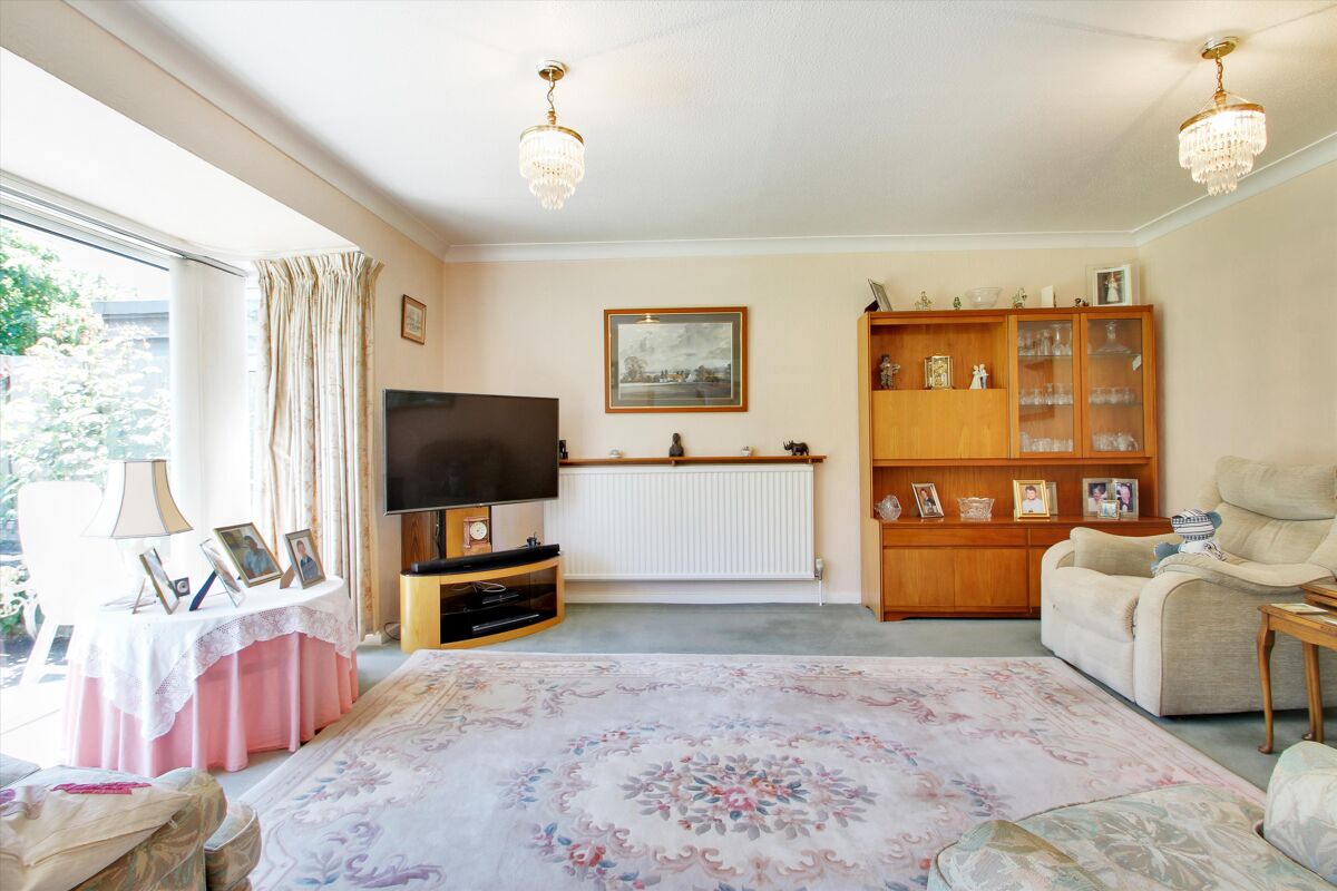 house for sale in Chesterfield Drive, Sevenoaks, Kent, TN13