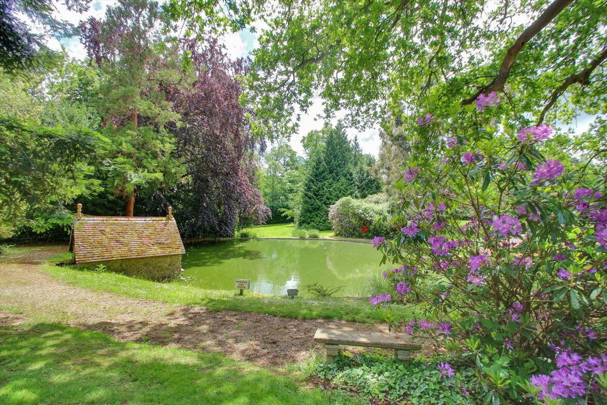 house for sale in North Frith Park, Hadlow, Tonbridge, Kent, TN11