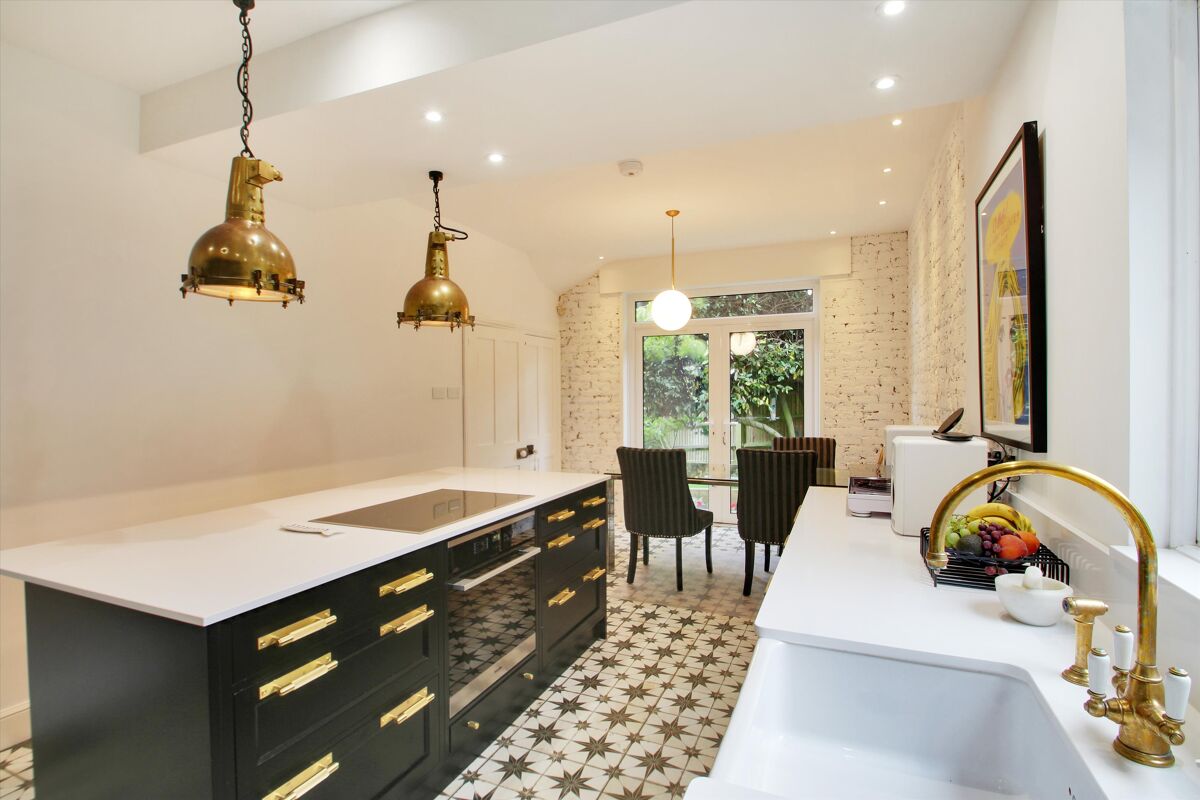 house for sale in Argyle Road, Sevenoaks, Kent, TN13 SEV012139552