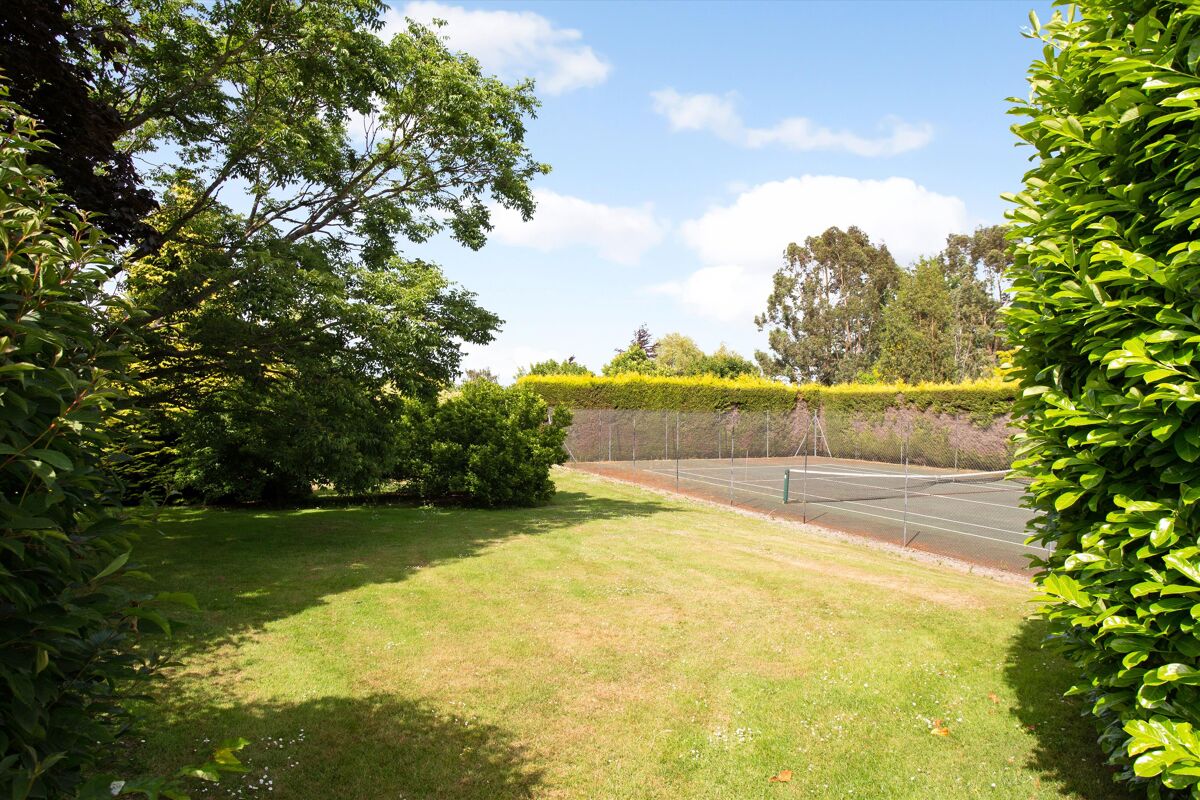 house for sale in Gallants Lane, East Farleigh, Maidstone, Kent, ME15