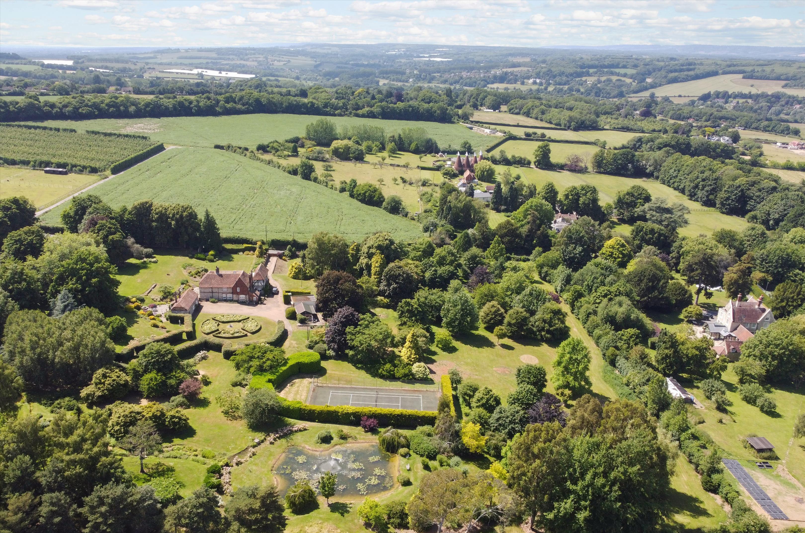 9.2 acres, Gallants Lane, East Farleigh, Maidstone, ME15, Kent UKLAF