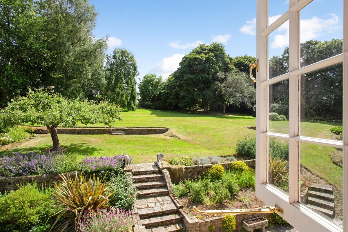 house for sale in Gallants Lane, East Farleigh, Maidstone, Kent, ME15