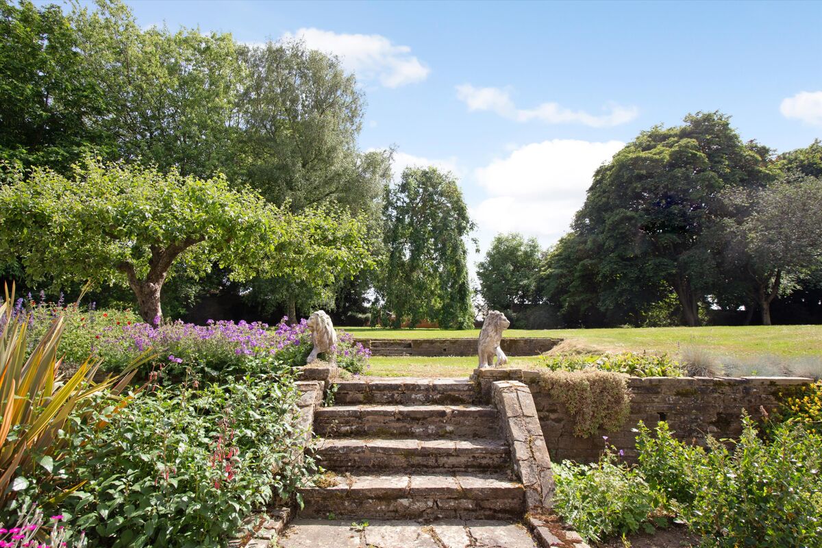 house for sale in Gallants Lane, East Farleigh, Maidstone, Kent, ME15