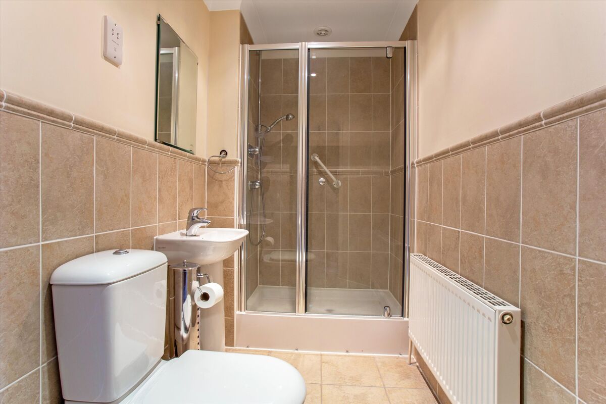 flat for sale in Dartford Road, Sevenoaks, Kent, TN13 SEV012224672