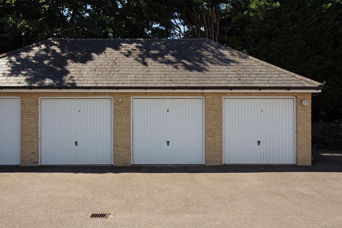 flat for sale in Dartford Road, Sevenoaks, Kent, TN13 SEV012224672