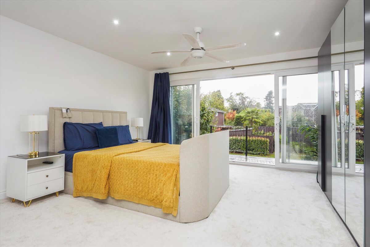 house for sale in Chesterfield Drive, Sevenoaks, Kent, TN13