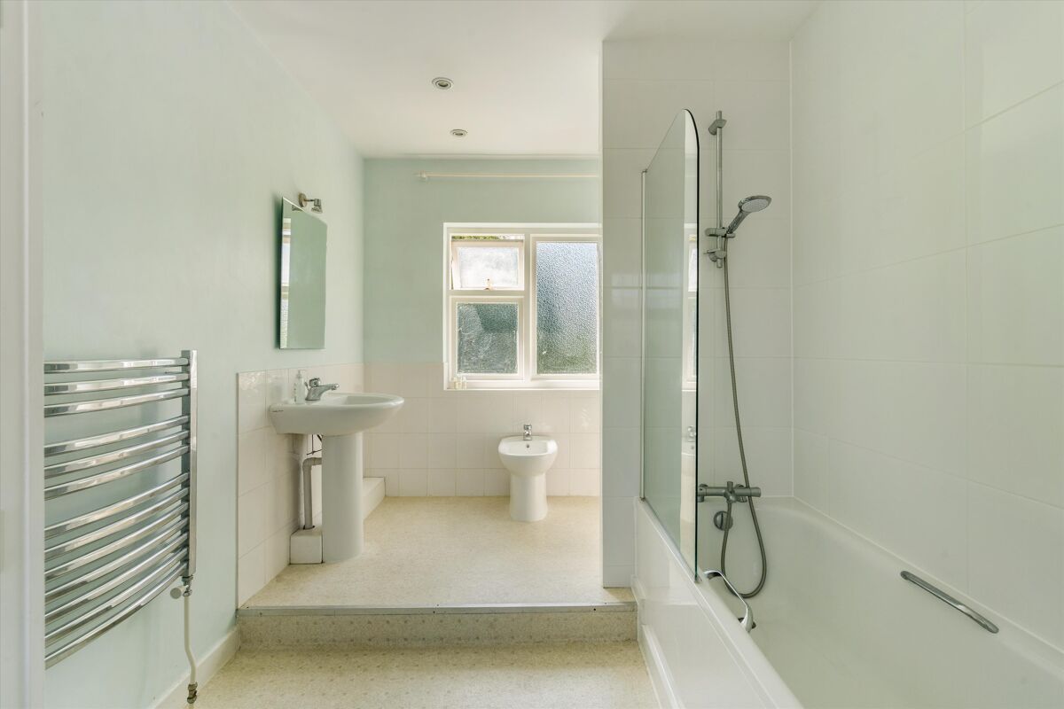 house for sale in Lyndhurst Drive, Sevenoaks, Kent, TN13 SEV012251481