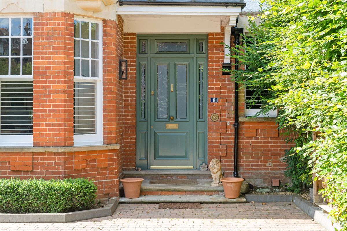 house for sale in Yardley Park Road, Tonbridge, Kent, TN9