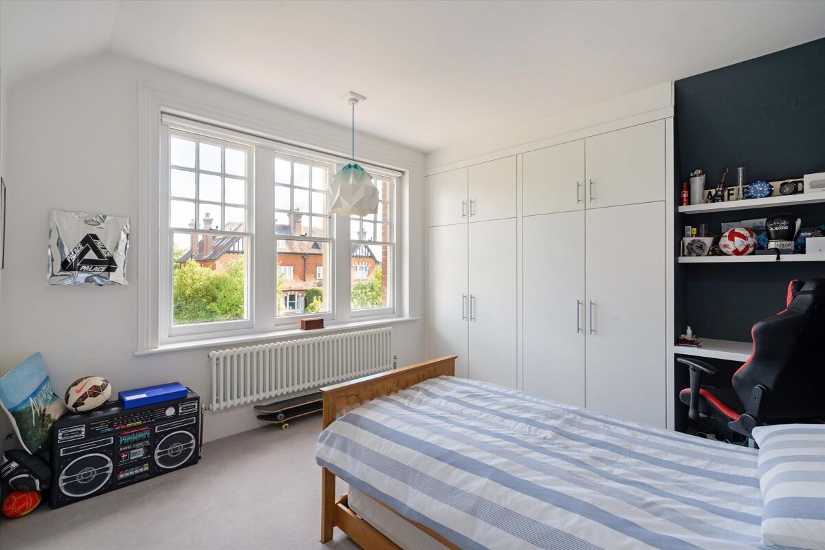 house for sale in Yardley Park Road, Tonbridge, Kent, TN9