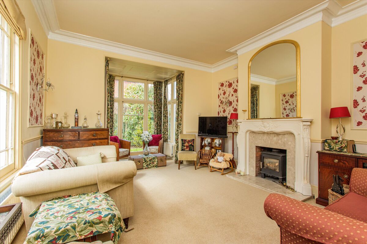 house for sale in Tonbridge Road, Hildenborough, Tonbridge, Kent, TN11