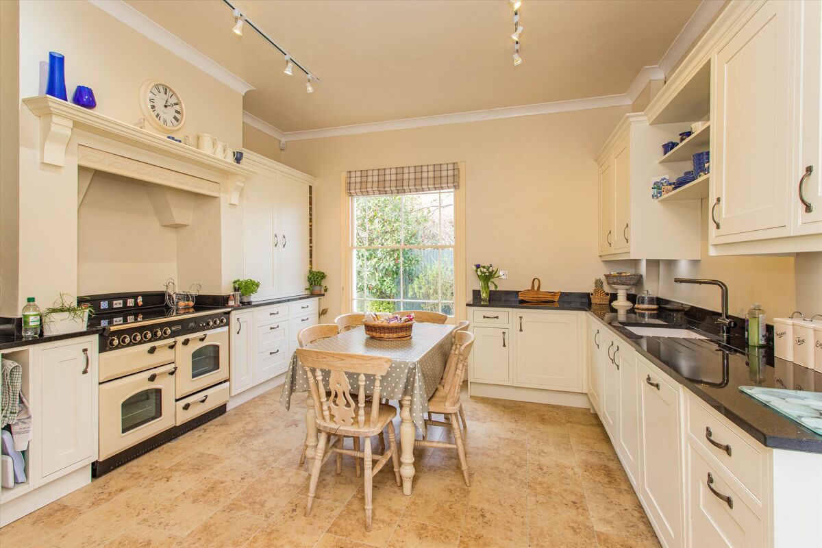 house for sale in Tonbridge Road, Hildenborough, Tonbridge, Kent, TN11