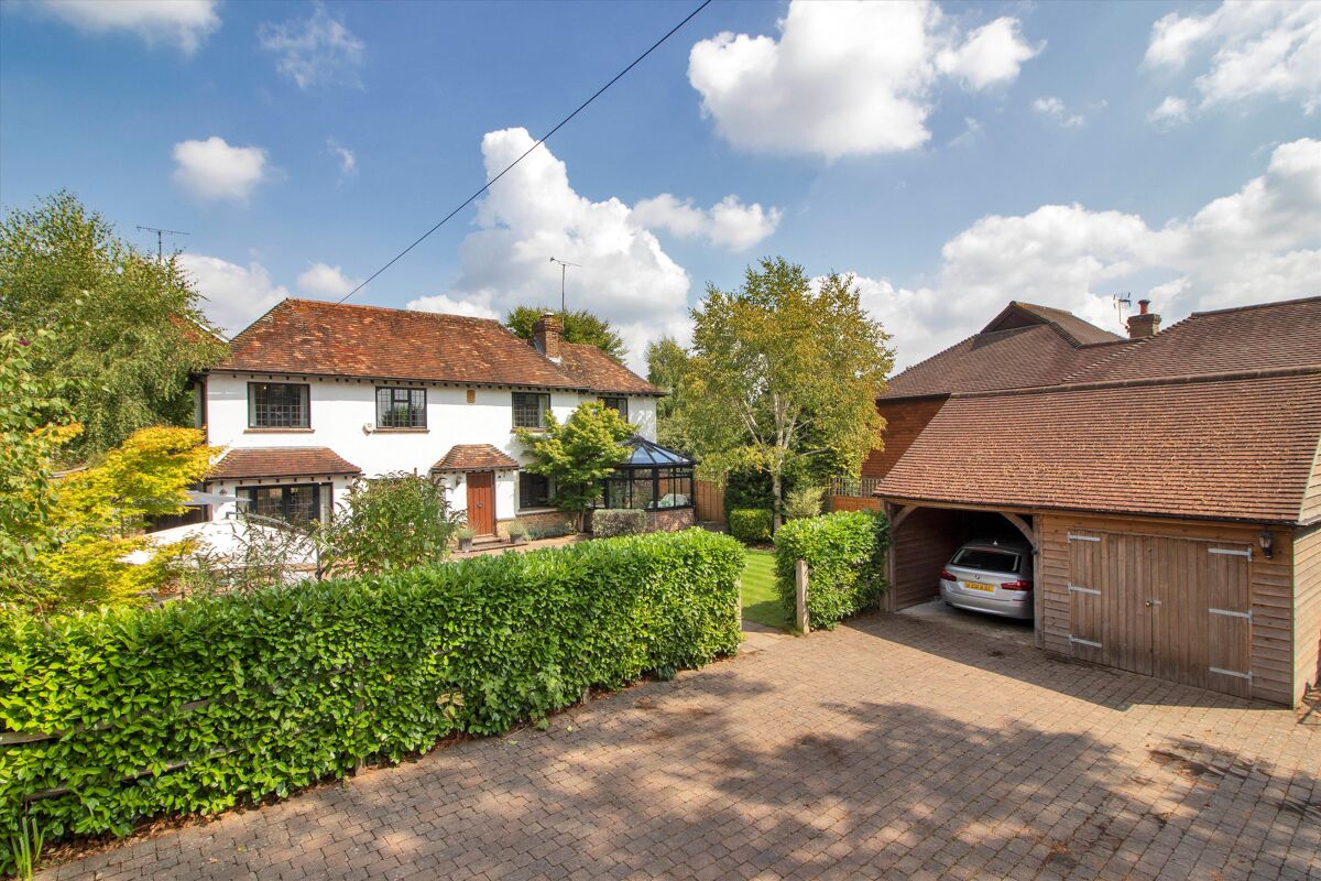 house for sale in Woodhurst Lane, Oxted, Surrey, RH8 SEV012285571