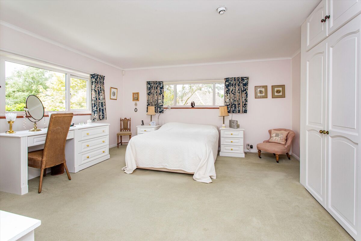 Property for sale Yeomans Meadows, Sevenoaks, Kent, TN13 Knight Frank