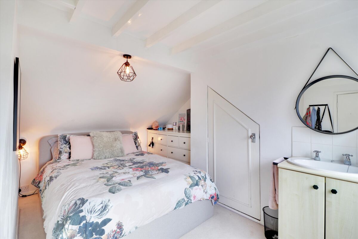 house for sale in Castle Drive, Kemsing, Sevenoaks, Kent, TN15